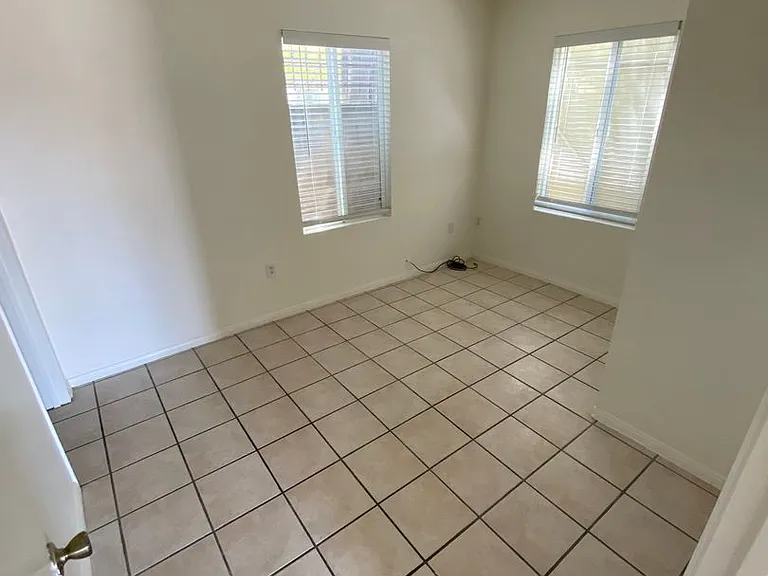 5310 Carpinteria Ave — Photo 4
