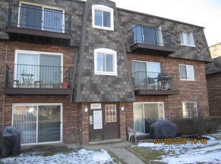 9379 Bay Colony Dr APT 3N, Des Plaines, IL 60016