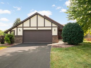 5220 W 113th Street Cir, Minneapolis, MN 55437