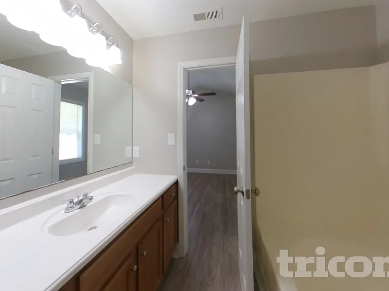 1115 Landen Chase Dr — Photo 12