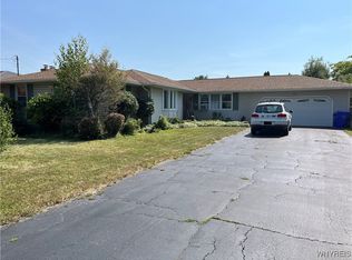 208 Angle Rd, Buffalo, NY 14224