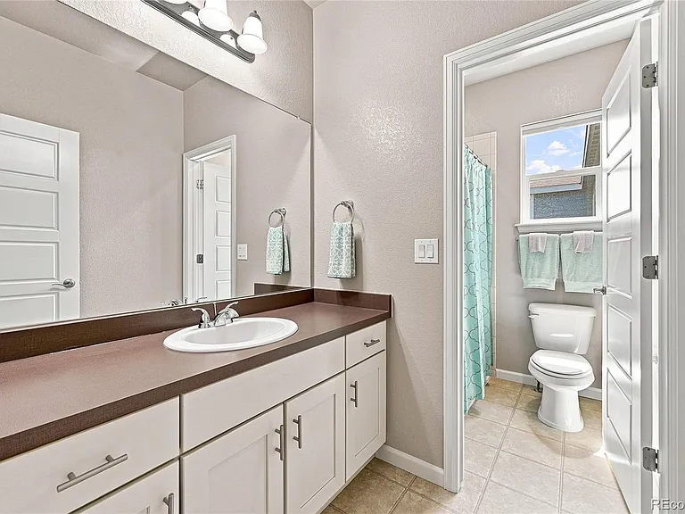 18489 W 84th Pl — Photo 16