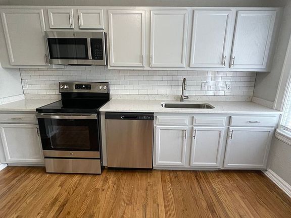 4th image of 3953 Herschel St #14555534