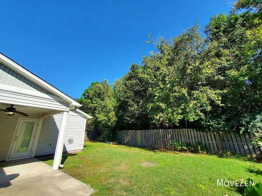 2419 Red Maple Circle Leland, NC 28451 Privacy Fenced Yard! Pool. — Photo 3