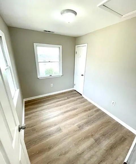1913 N Edison St — Photo 11