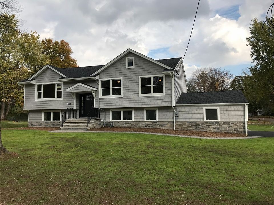 1st image of 158 Doretta St