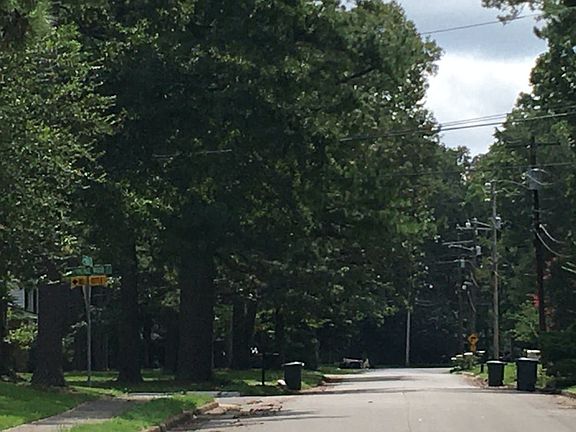 3rd image of 500 Greendale Dr NW