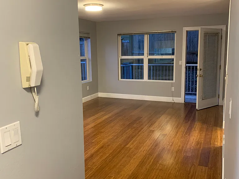 104 Living room and door to deck