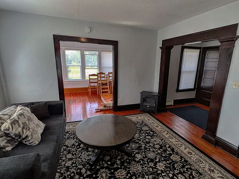1812 Golden Valley Rd — Photo 12