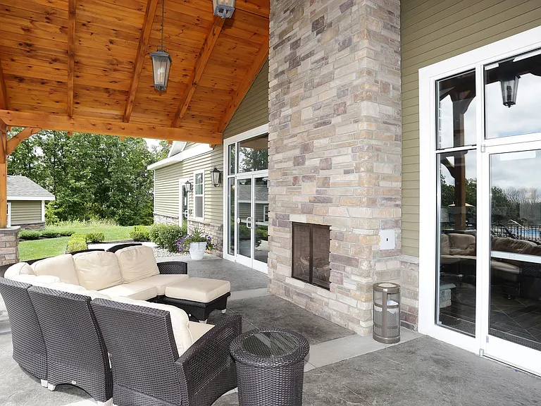 18 Stoneledge Dr — Photo 15