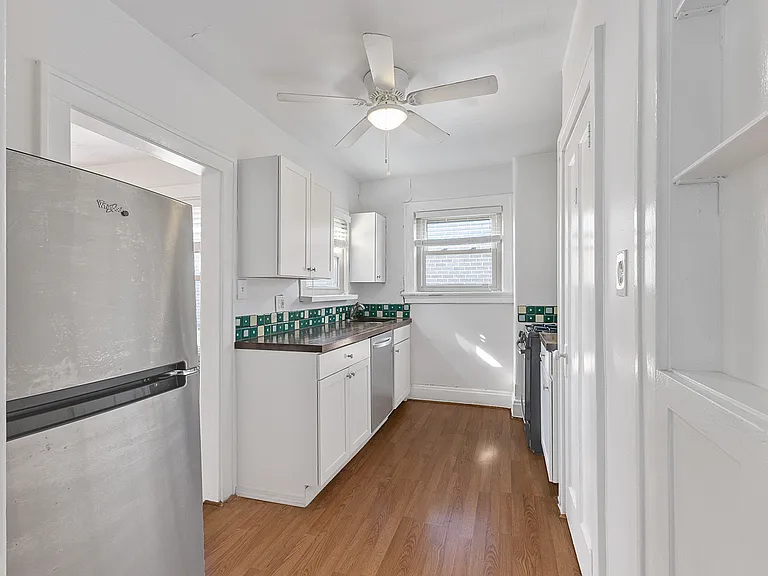 3096 Madison Rd #8 — Photo 11