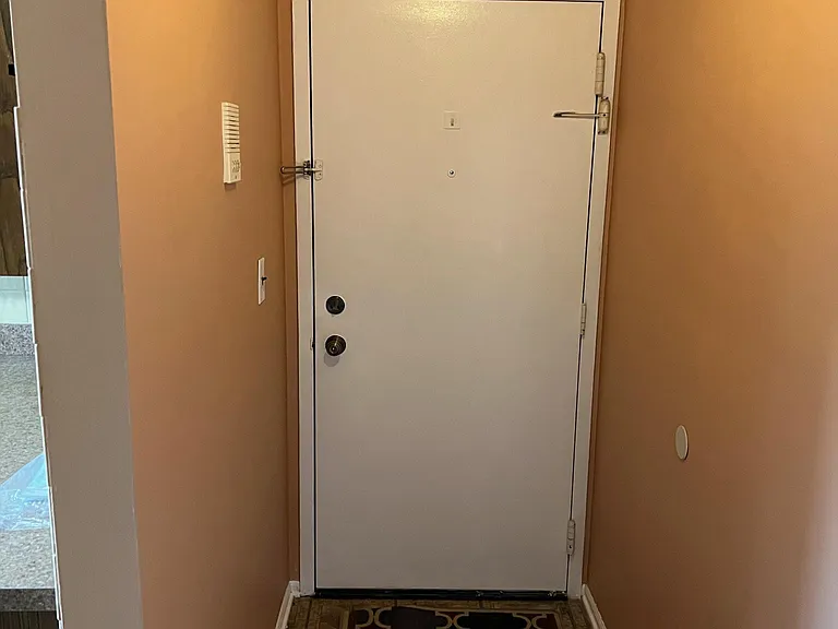 1811 Green Hollow Dr — Photo 18
