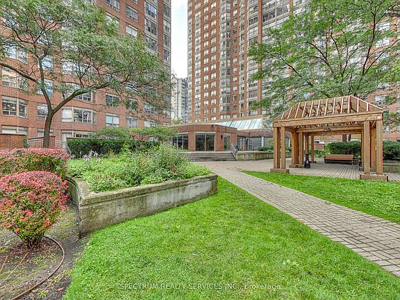 4th image of 325 Webb Dr #1603E