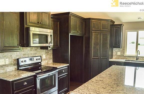 4th image of 602 NW Eagle Ct
