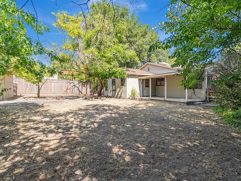 14141 Victor Pl — Photo 16