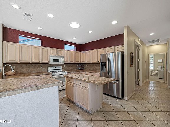 5th image of 15517 W LAS VERDES Way