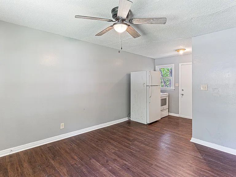 1707 Powatan St #3 — Photo 6