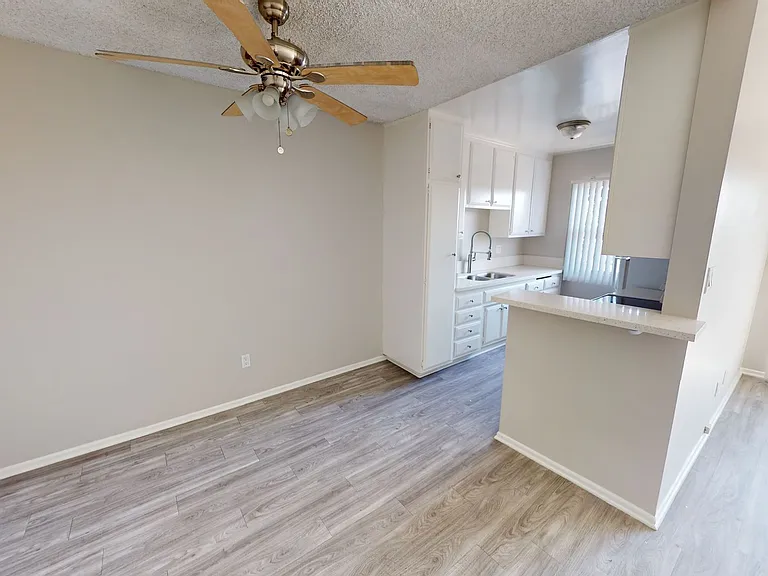 826 Osage — Photo 4
