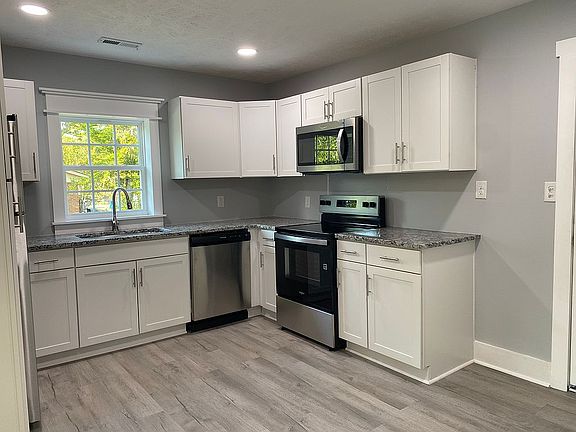 New cabinets, appliances