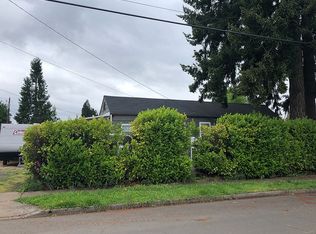 662 12th St, Springfield, OR 97477