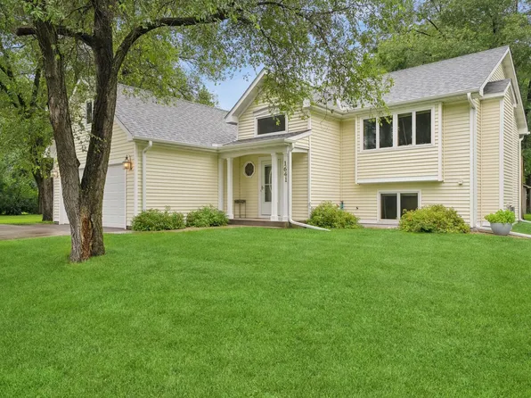 1641 Kenabec St, Big Lake, MN 55309
