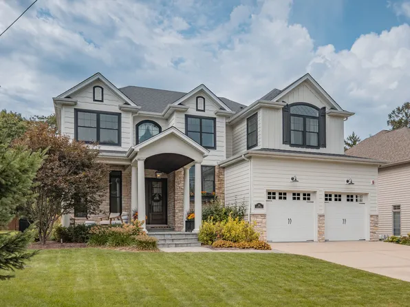 610 Prairie Ave, Glen Ellyn, IL 60137