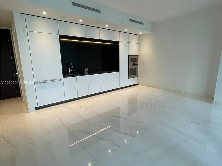 300 Biscayne Boulevard Way #2008 — Photo 8