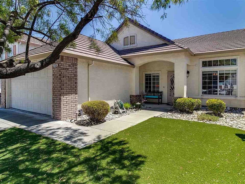 1st image of 2334 Woodhill Dr
