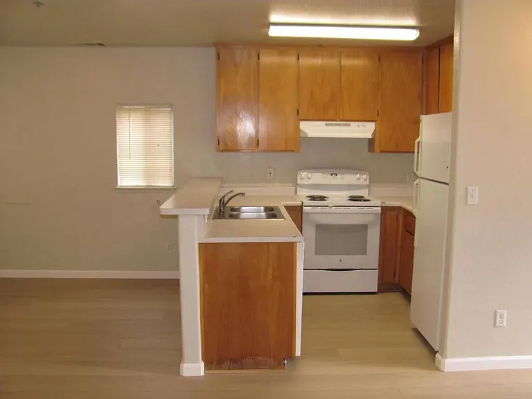 Summertree Lane 4 Plex — Photo 10