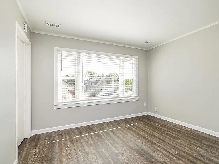 13250 S Carondolet Ave #2 — Photo 6