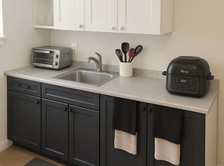 68 Main St #2, Penetanguishene, ON L9M 1T3