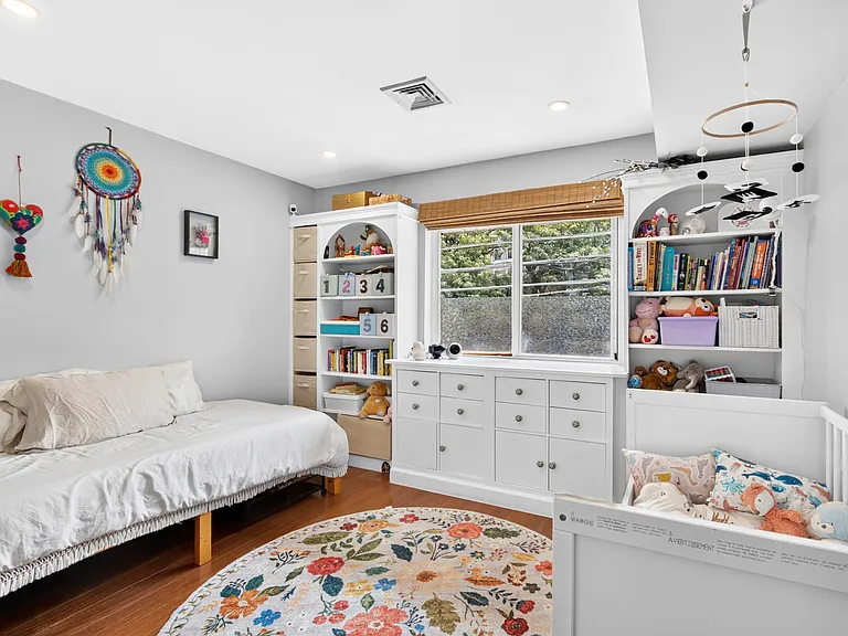311 Palisade Ave #2A — Photo 14