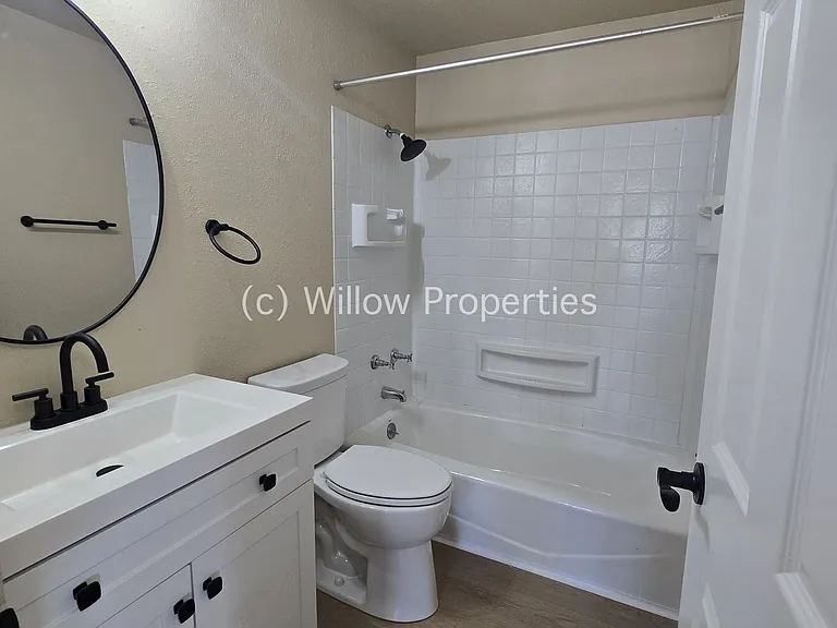 12020 Edgewood Ave SW #4 — Photo 5