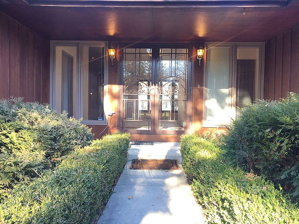 1st image of 3954 Blackstone Ave
