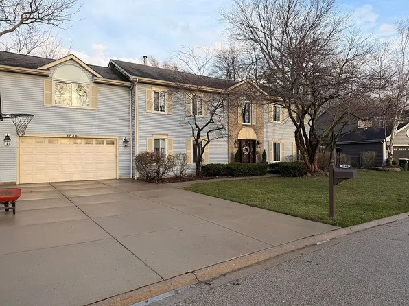 1049 Autumn Dr, Antioch, IL 60002
