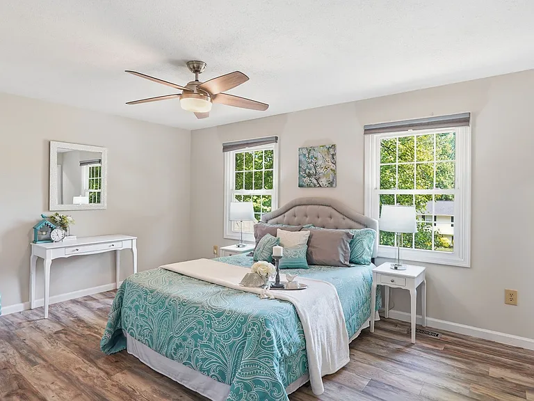 2515 Tabor Ct — Photo 29