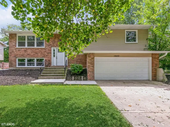 1640 215th Pl, Sauk Village, IL 60411