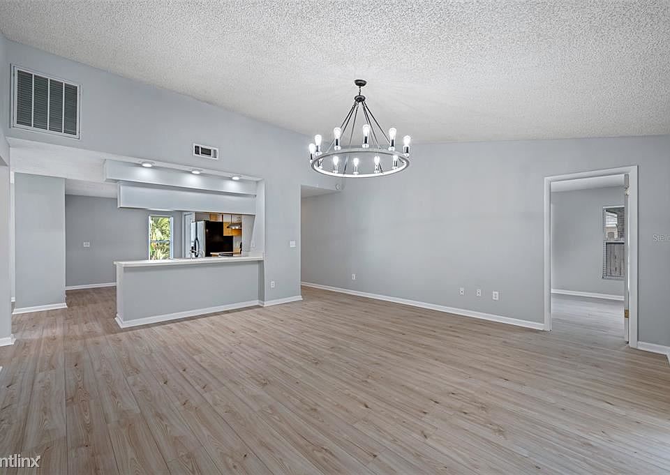 1st image of 2868R Wesleyan Dr