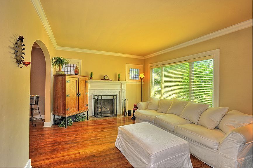 1st image of 19750 Battersea Blvd