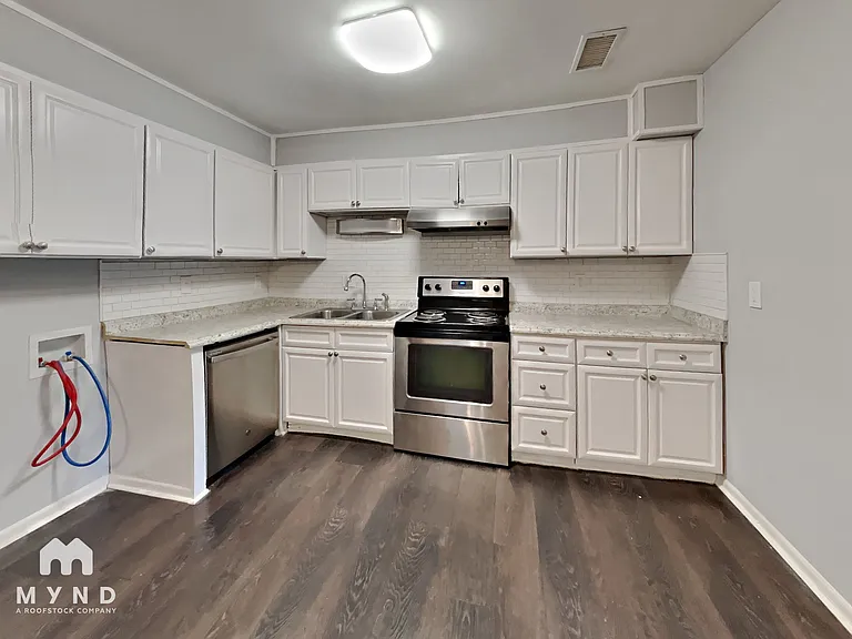 1345 Womack Ave #A — Photo 5