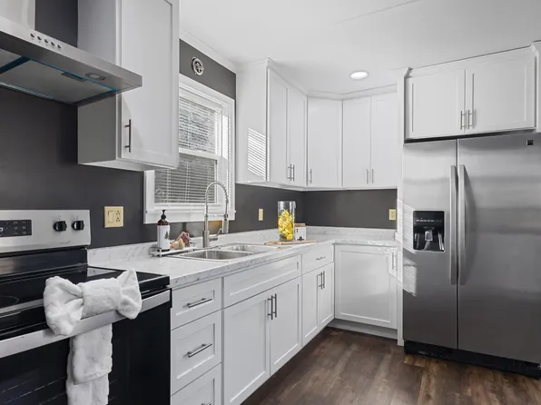 713 Willow View Dr, La Vergne, TN 37086