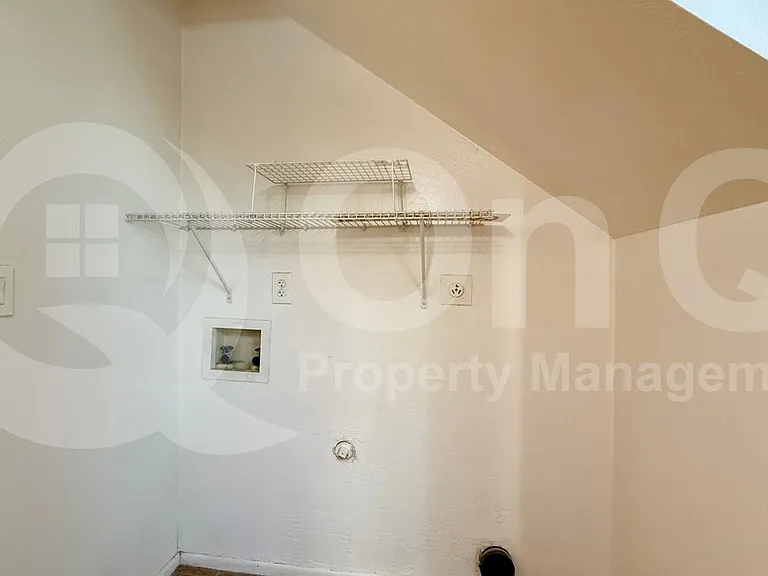 1417 N Dana St — Photo 17