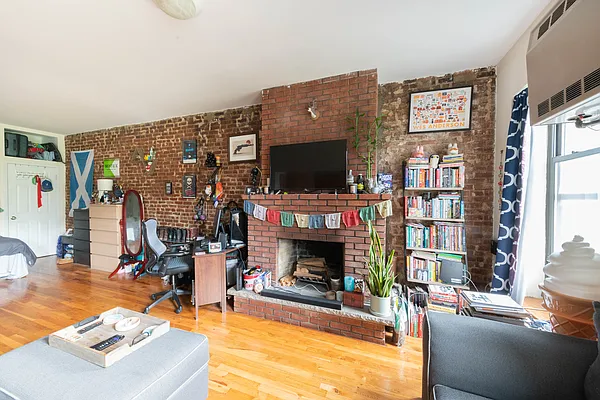 Rented by Corcoran | media 25