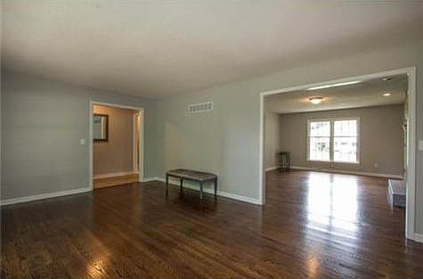 5th image of 8204 Freeman Ave