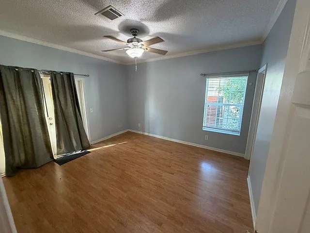 4626 Attleboro St — Photo 10