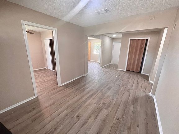3rd image of 3415 Goliad St