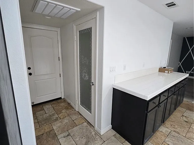 40643 Cartier St — Photo 7