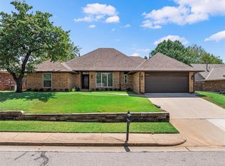 2312 Coachlight Dr, Edmond, OK 73013