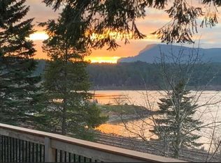 45 NE Riverview Dr, Cascade Locks, OR 97014