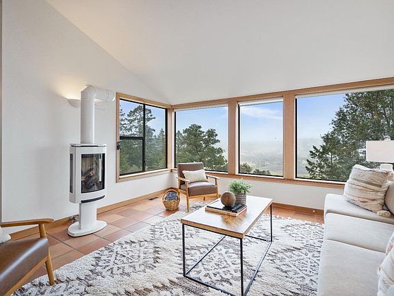 2nd image of 35 Sunnyside Drive